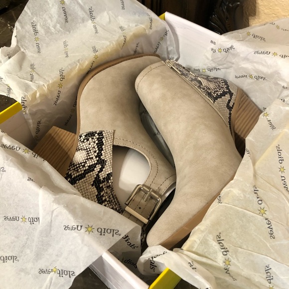 ❌SOLD❌ Seven Dials Booties - Picture 5 of 5